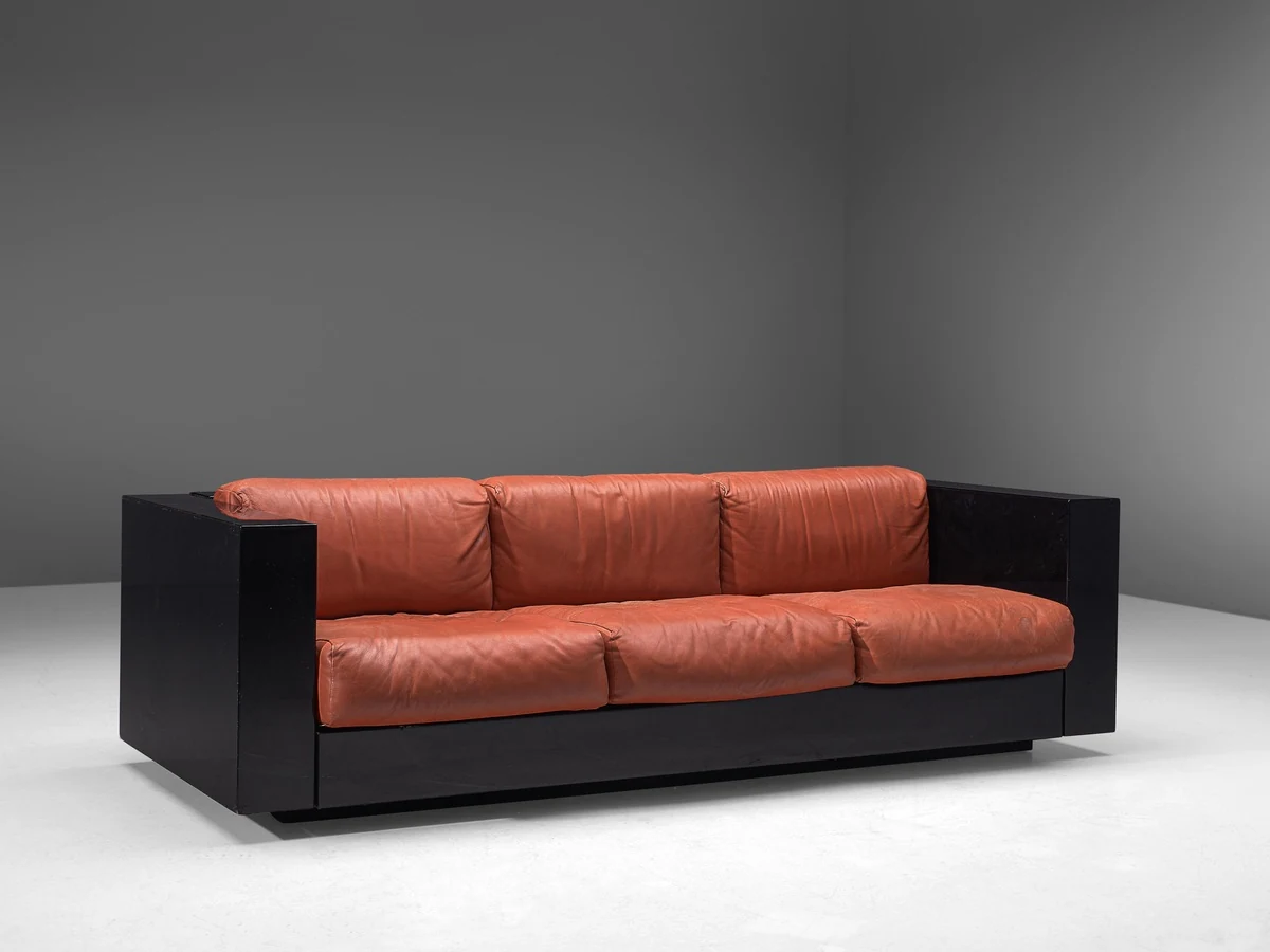 Saratoga Sofa