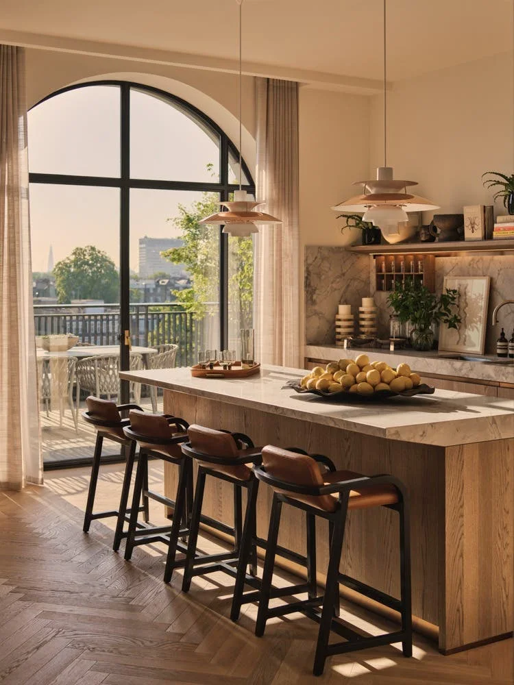 The Whiteley — Maxalto