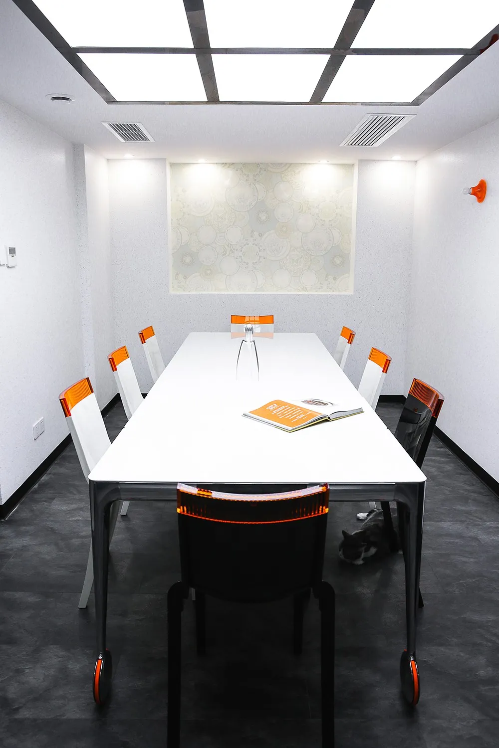 Kartell+Magis演绎简约高级办公空间